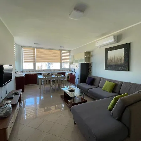 Anisa Apartment *